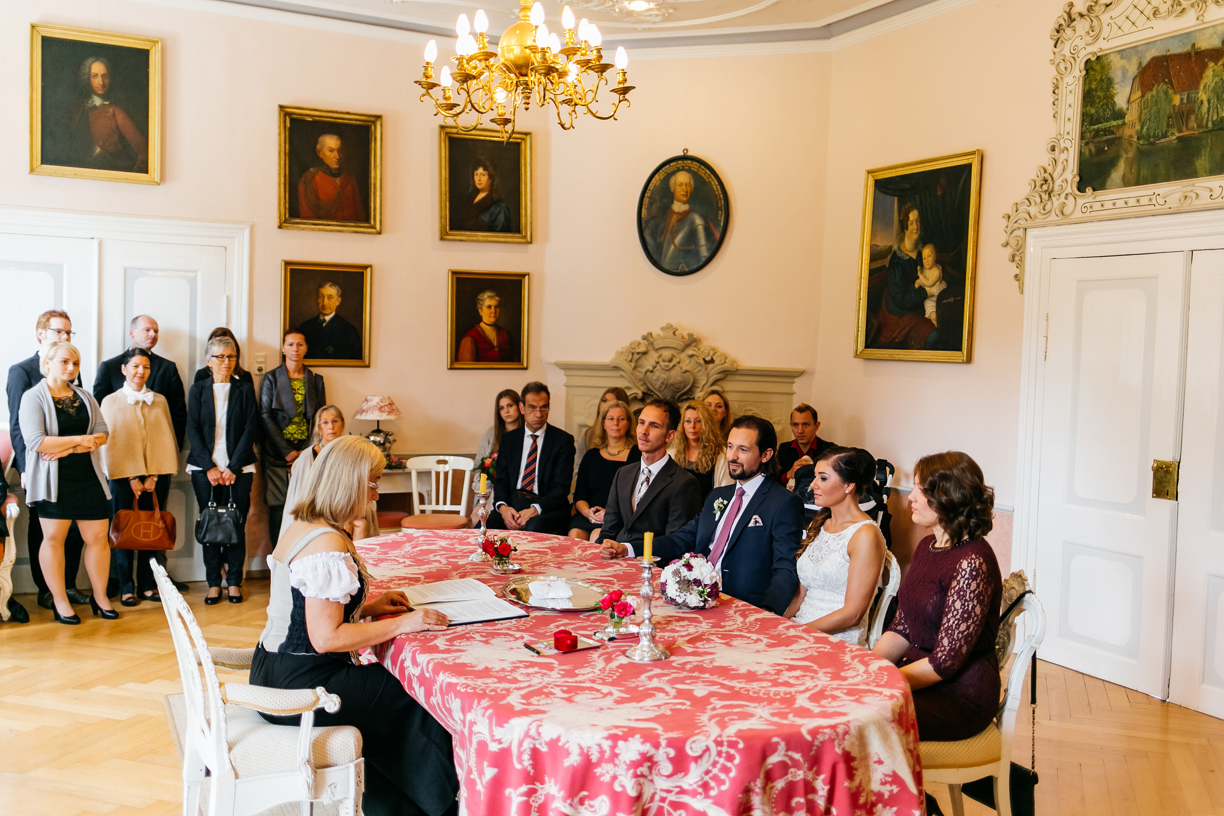 Standesamtliche Trauung auf Gut Eckendorf. Hochzeitsfotograf in Bielefeld.