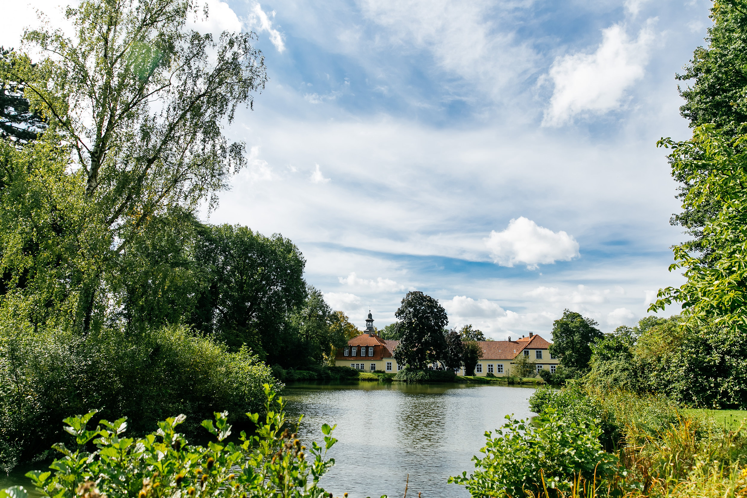 Standesamtliche Trauung auf Gut Eckendorf. Hochzeitsfotograf in Bielefeld.