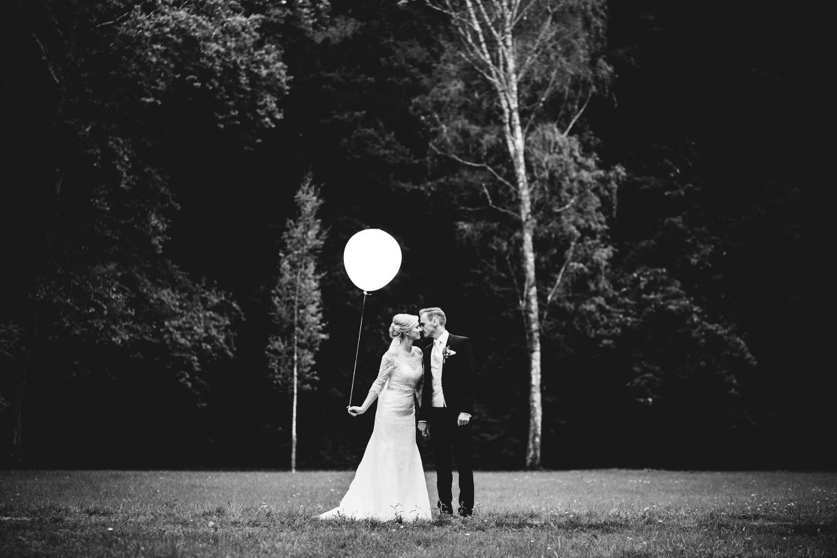 Das Brautpaar beim Fotoshooting. Hochzeitsfotograf in Schweinfurt.